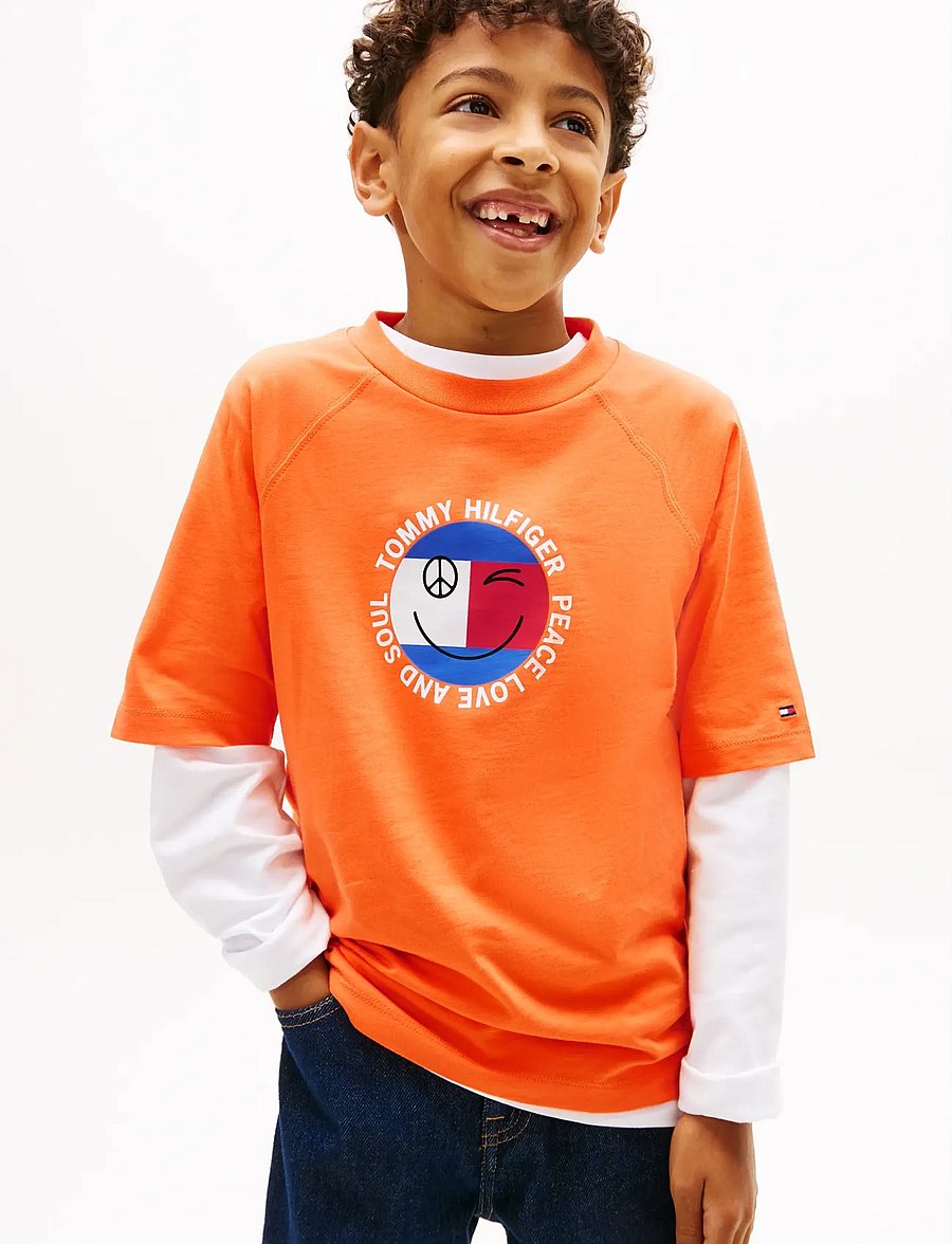 Tommy Hilfiger - FUN FLAG GRAPHIC T-SHIRT - kortærmede t-shirts - lush orange - 0