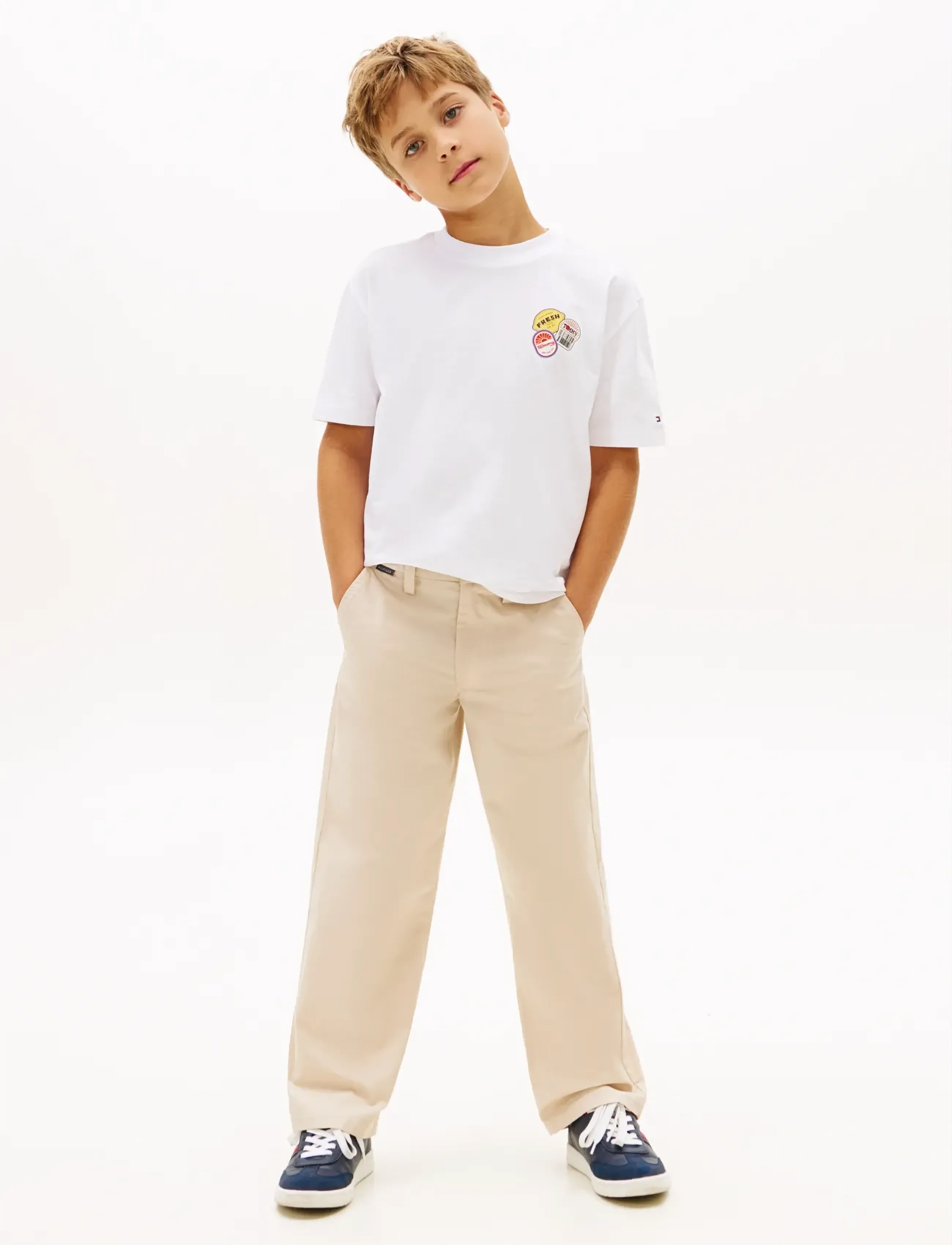 Tommy Hilfiger - STICKER PRINT GRAPHIC T-SHIRT - kortærmede t-shirts - white - 3