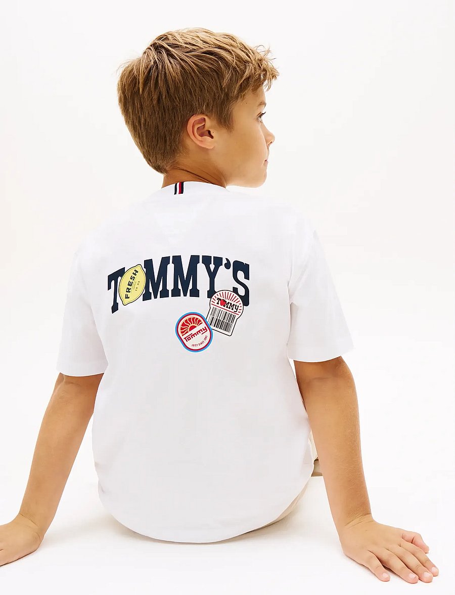 Tommy Hilfiger - STICKER PRINT GRAPHIC T-SHIRT - kurzärmelige - white - 4