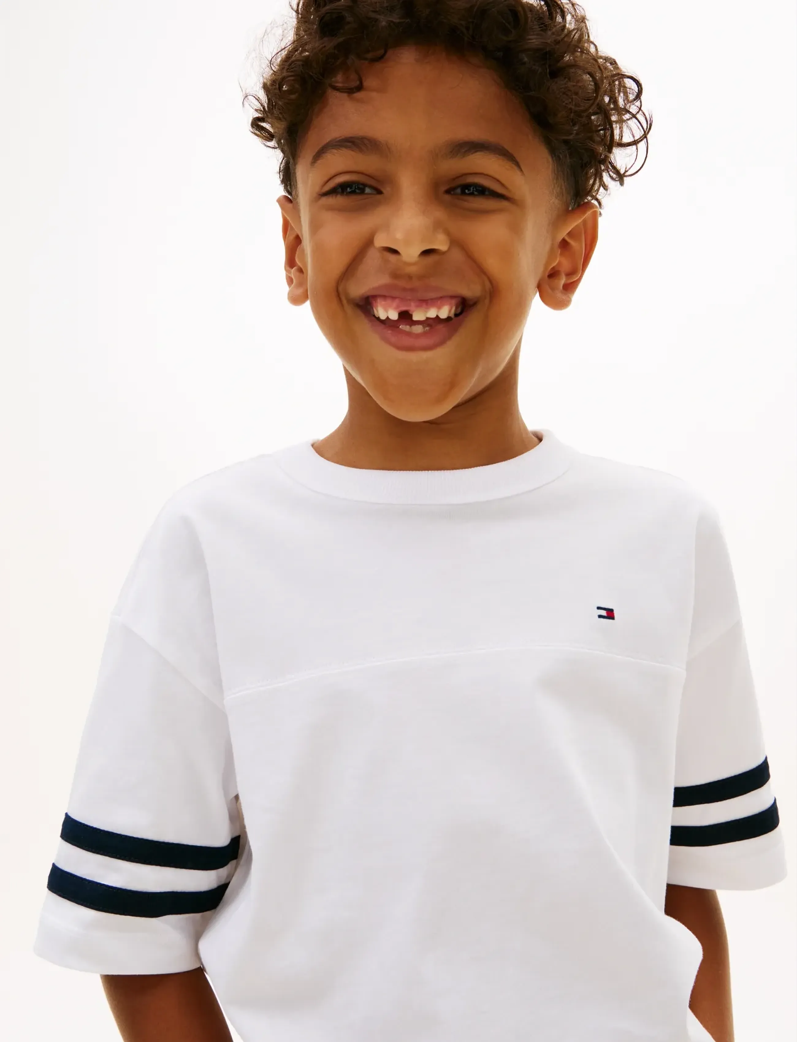 Tommy Hilfiger - VARSITY STRIPES T-SHIRT SS - stutterma bolir - white - 4
