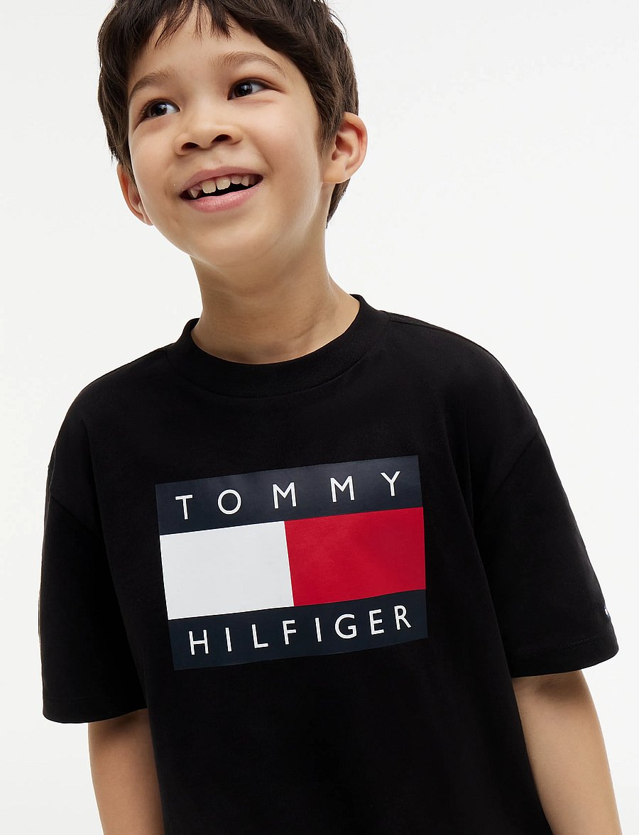 Tommy Hilfiger - HERITAGE PRINTED FLAG T-SHIRT - kortærmede t-shirts - black - 3