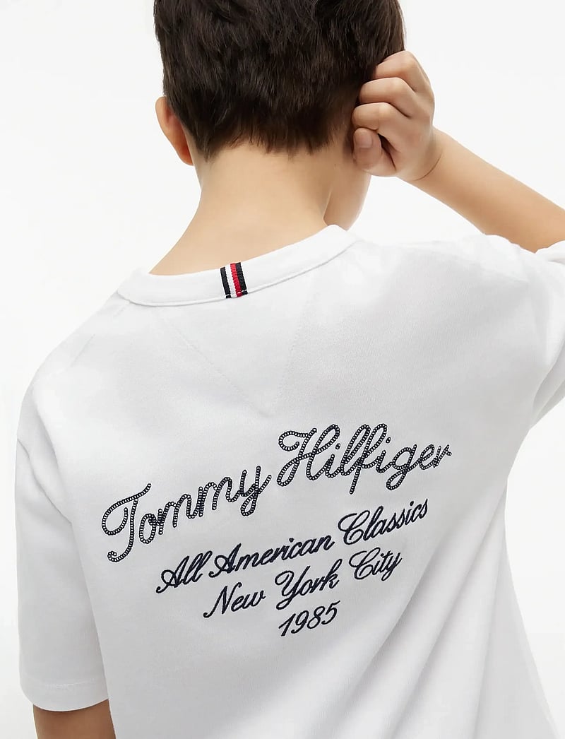 Tommy Hilfiger - SCRIPT GRAPHIC T-SHIRT SS - kortærmede t-shirts - white - 3