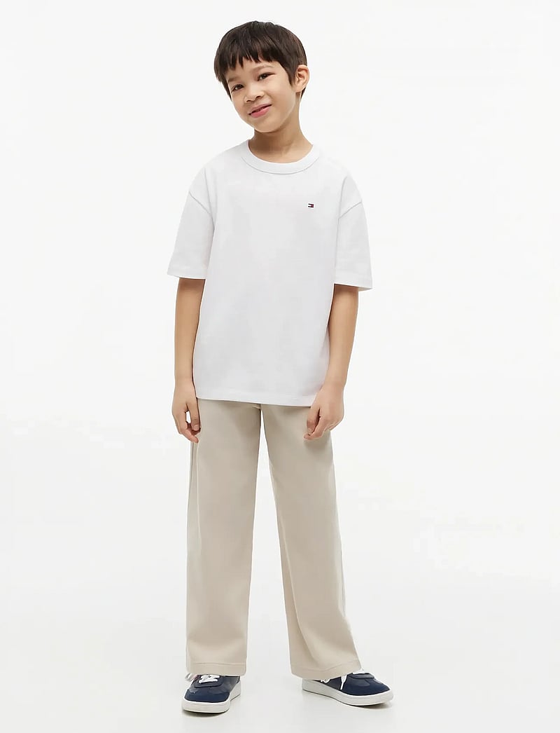 Tommy Hilfiger - SCRIPT GRAPHIC T-SHIRT SS - kortærmede t-shirts - white - 4
