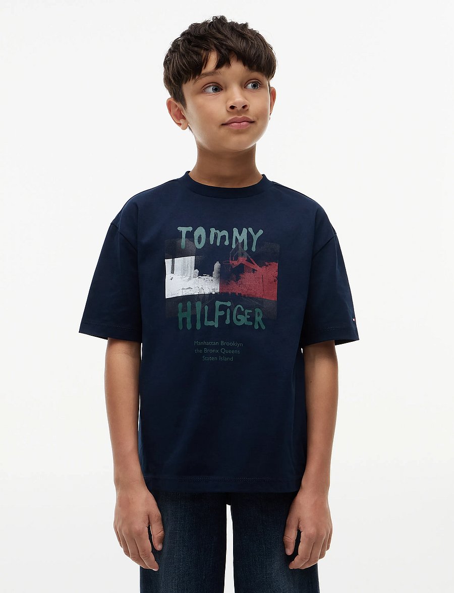 Tommy Hilfiger - FLAG GRAFITTI TEE SS - t-krekli ar īsām piedurknēm - dark blue - 0