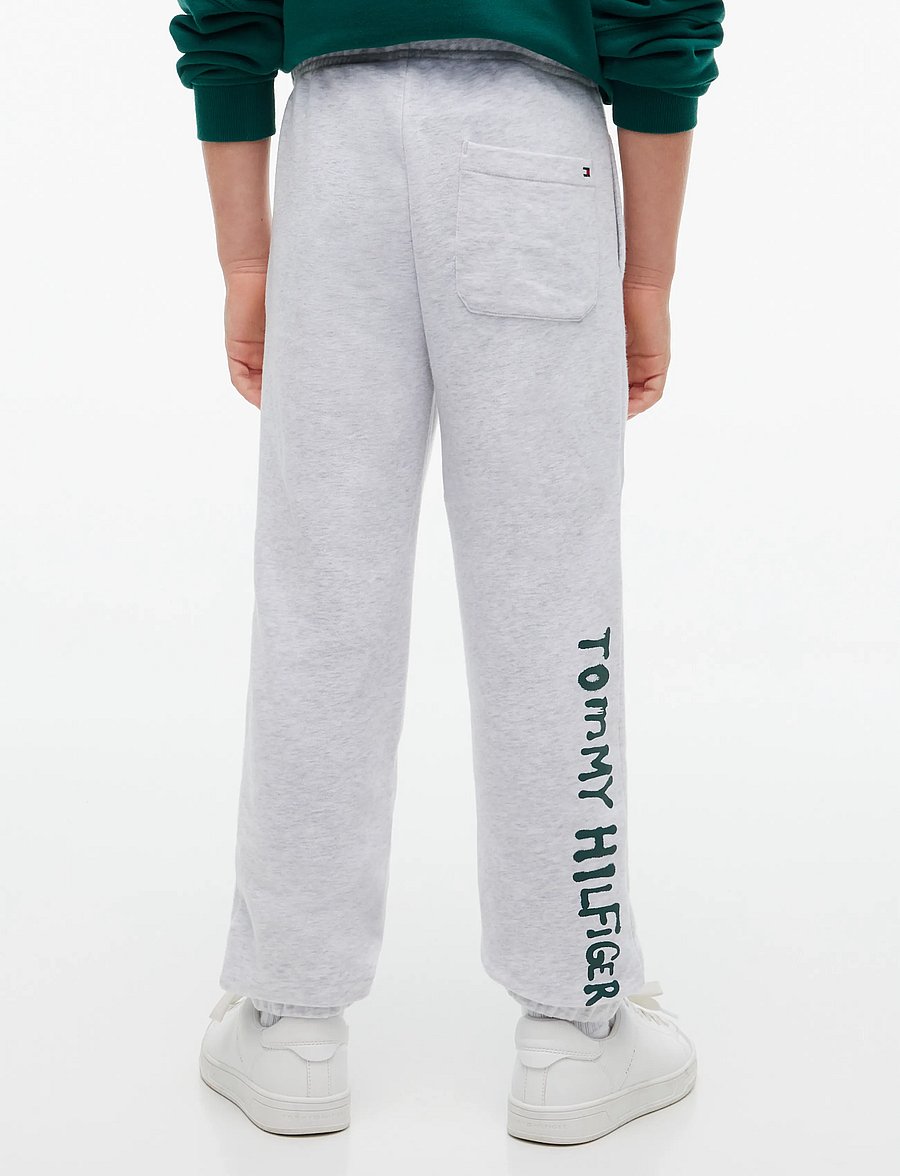 Tommy Hilfiger - FLAG GRAFFITI SWEATPANT - jogginghosen - grey heather - 2