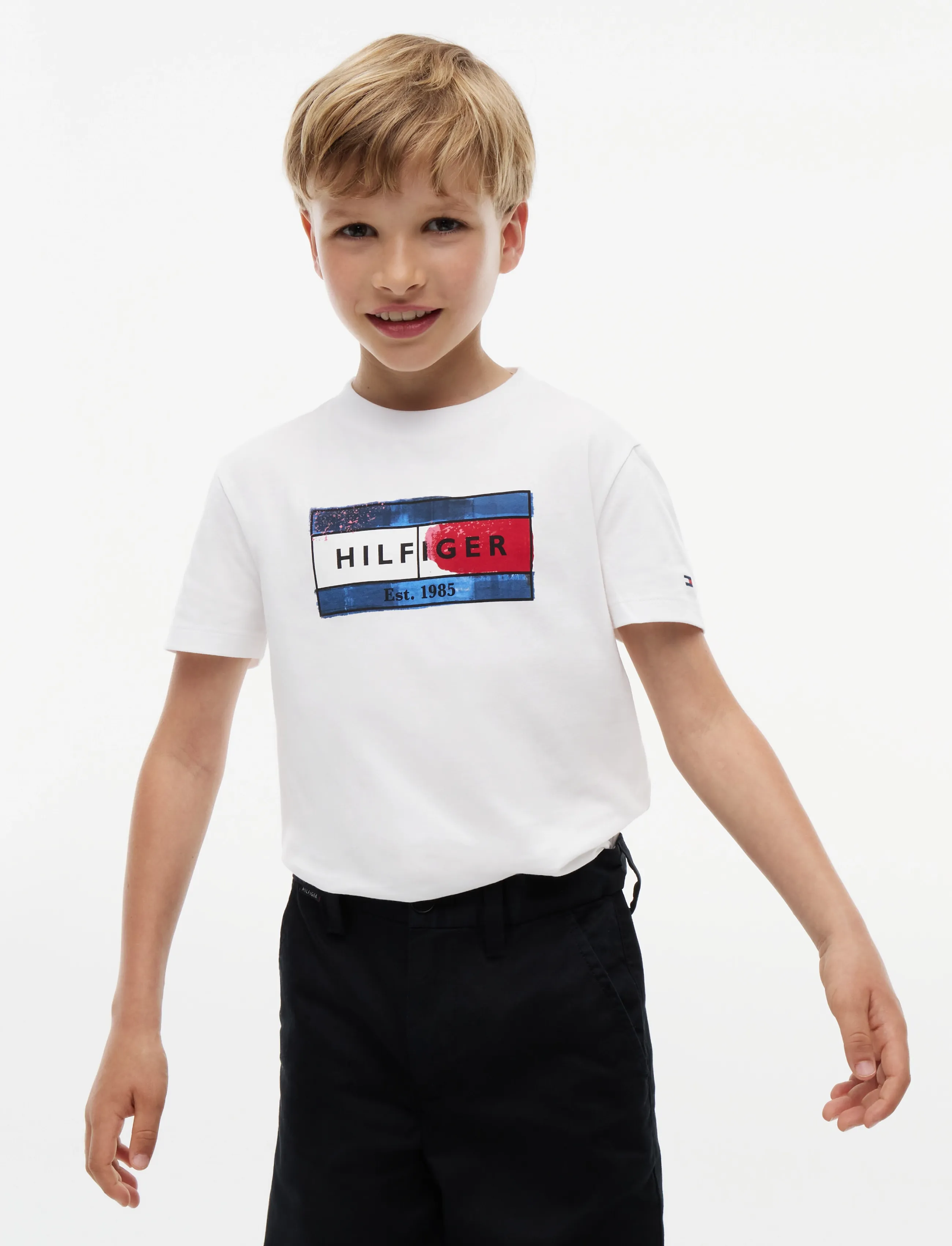 Tommy Hilfiger HILFIGER FLAG GRAPHIC TEE - Toppar & T-shirts - WHITE / white