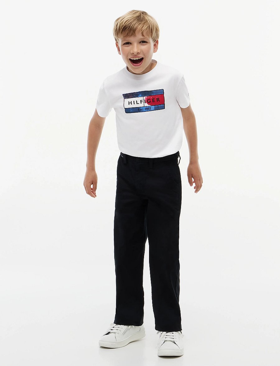 Tommy Hilfiger - HILFIGER FLAG GRAPHIC TEE - kortärmade t-shirts - white - 4