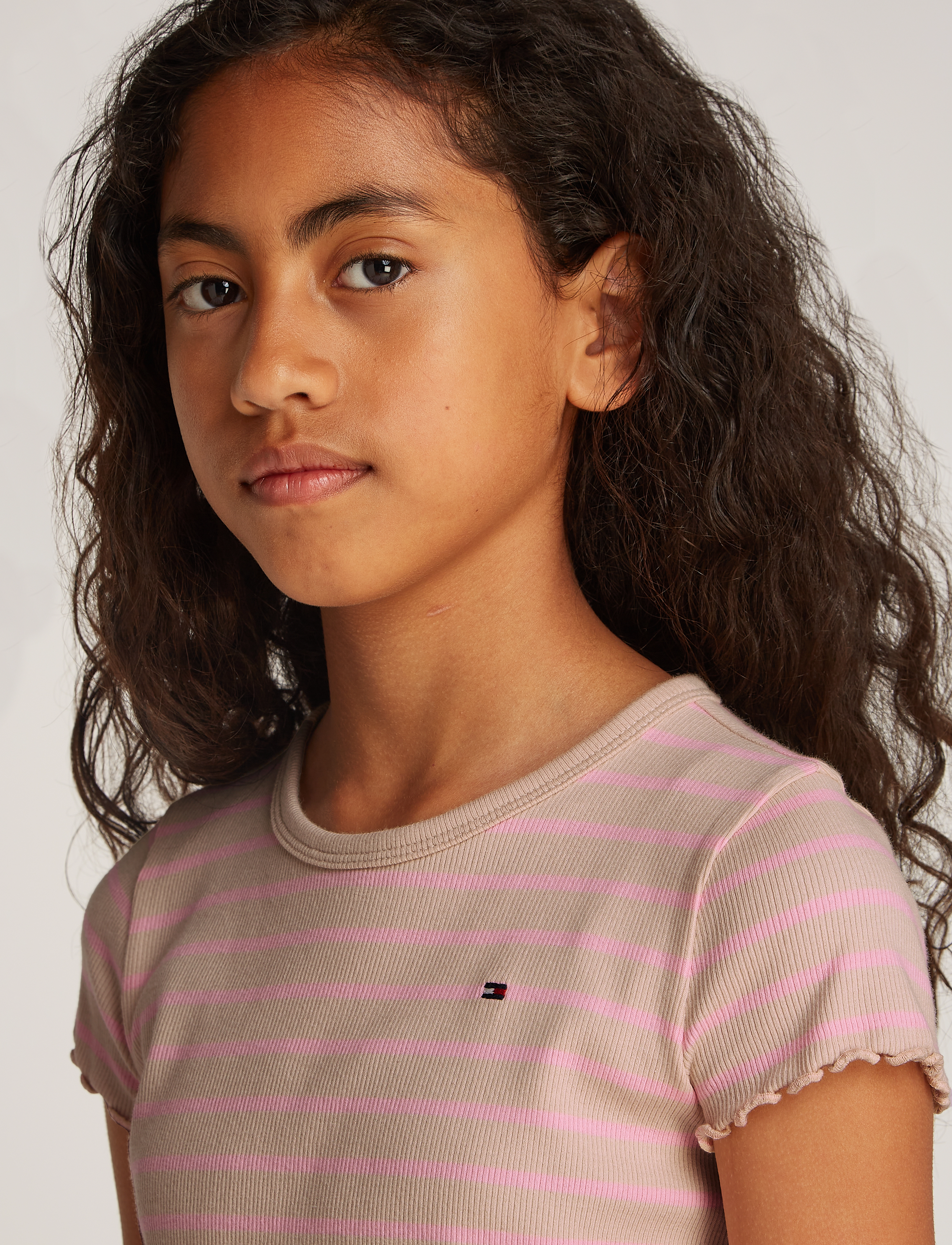 Tommy Hilfiger RIB KNIT TOP SS - Oberteile & T-Shirts - CLASSIC BEIGE PINK SUGAR STRIPE / pink/rose