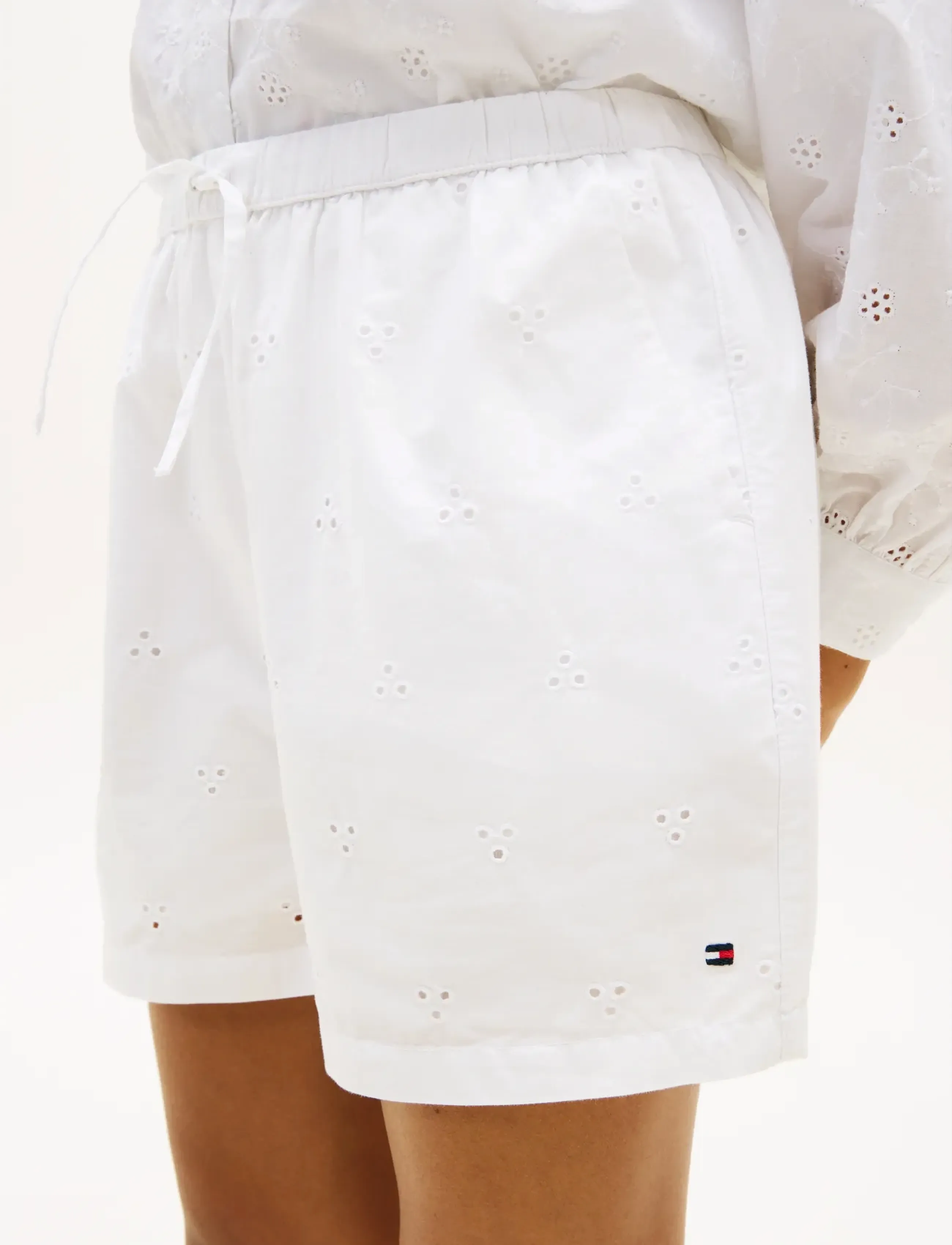 Tommy Hilfiger - BRODERIE ANGLAISE SHORT - casual shorts - white - 4