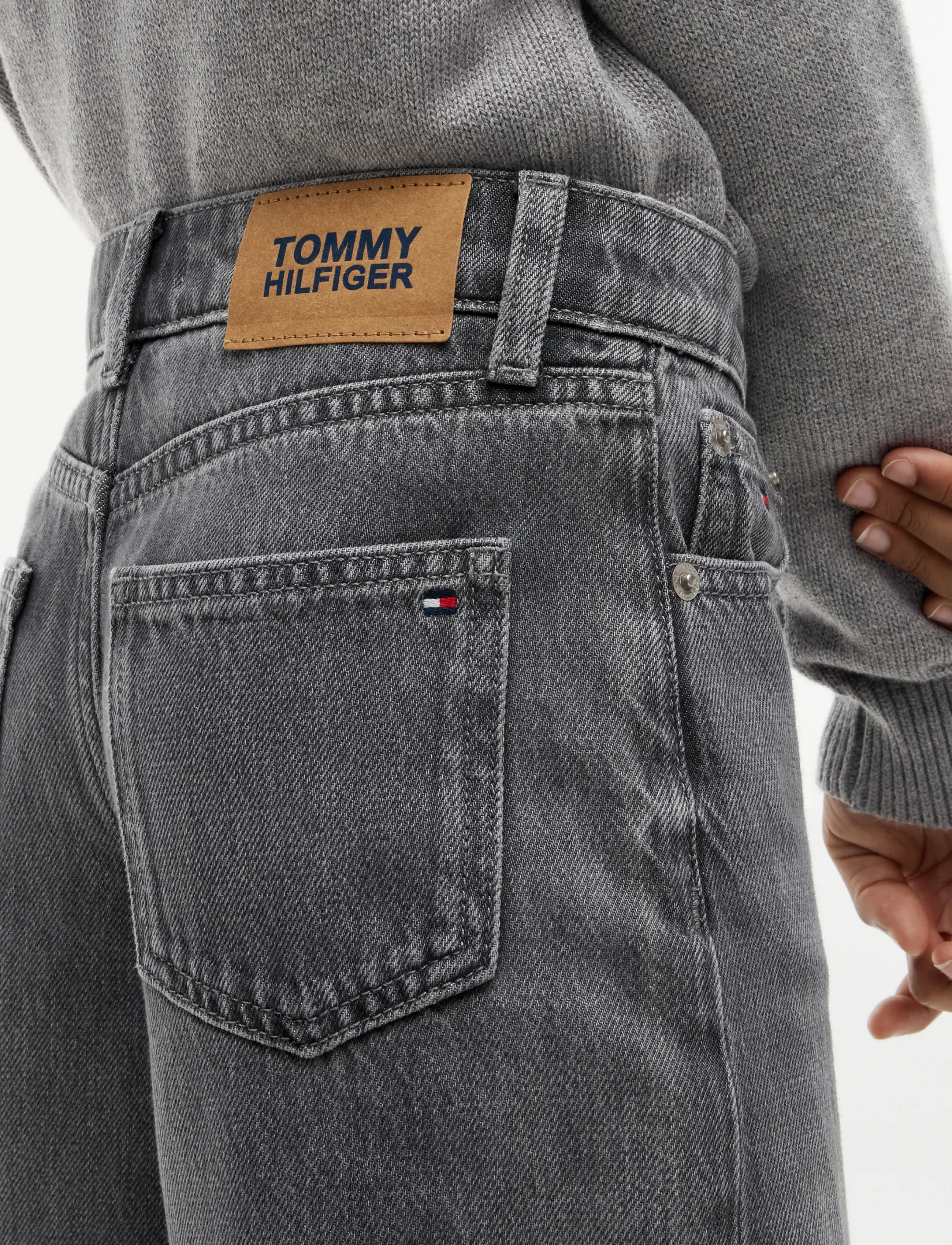 Tommy Hilfiger - BARREL GREY JEANS - vaba lõikega teksad - greyused - 4