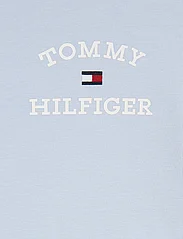 Tommy Hilfiger - BABY TH LOGO SHORT SET - sæt med kortærmet t-shirt - breezy blue - 2