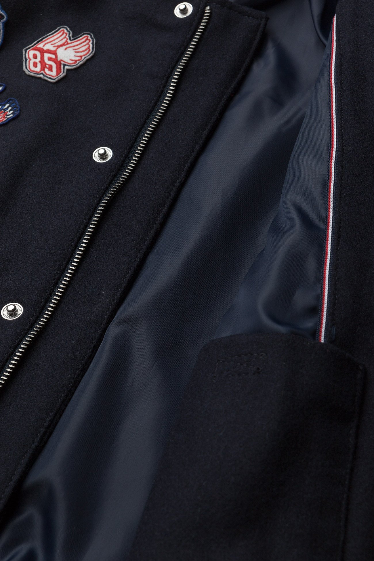 Tommy Hilfiger - UNISEX VARSITY JACKE - sky captain/snow white - 4