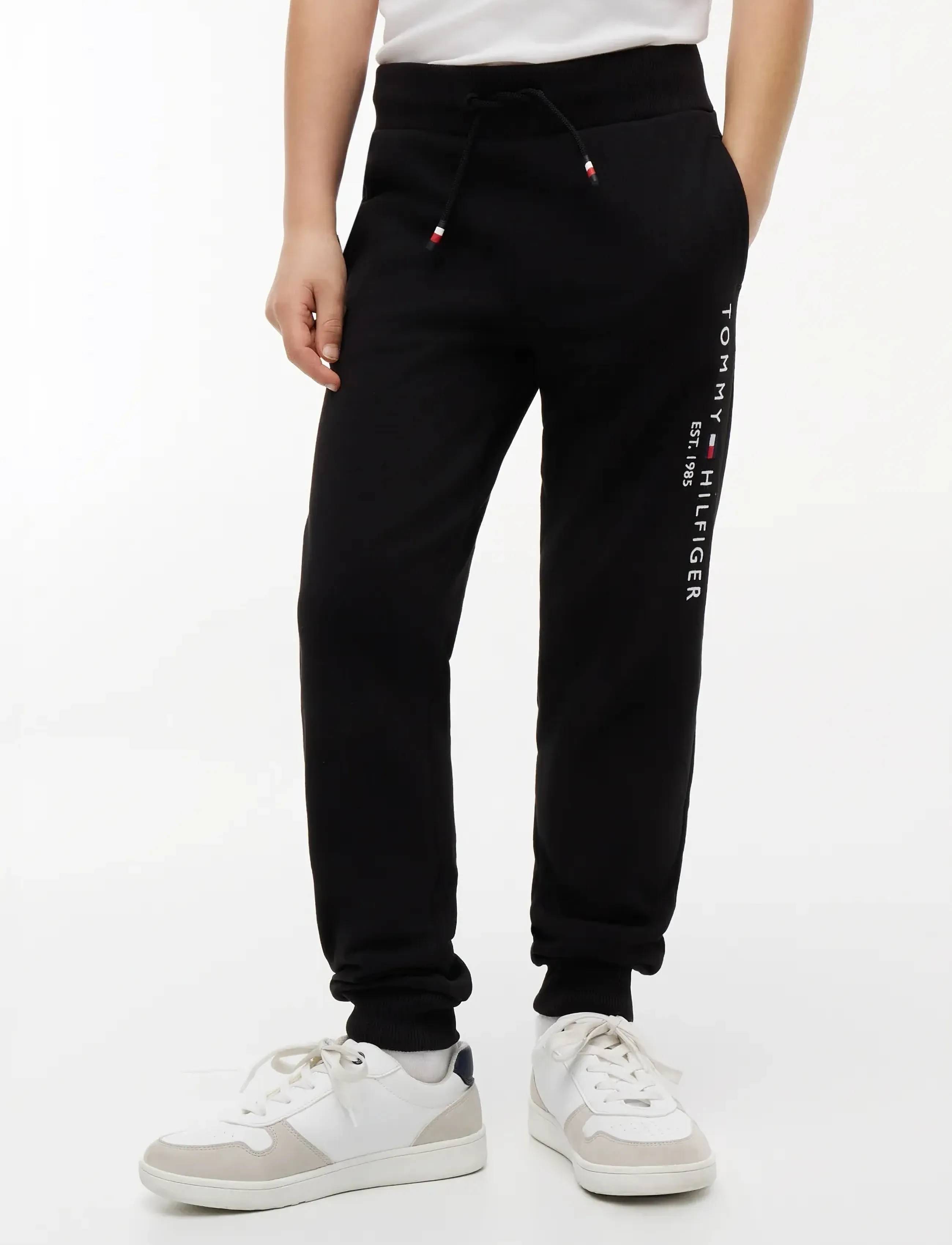 Tommy Hilfiger Essential Sweatpants, 122, Black, Underdele > Joggingbukser, Børn