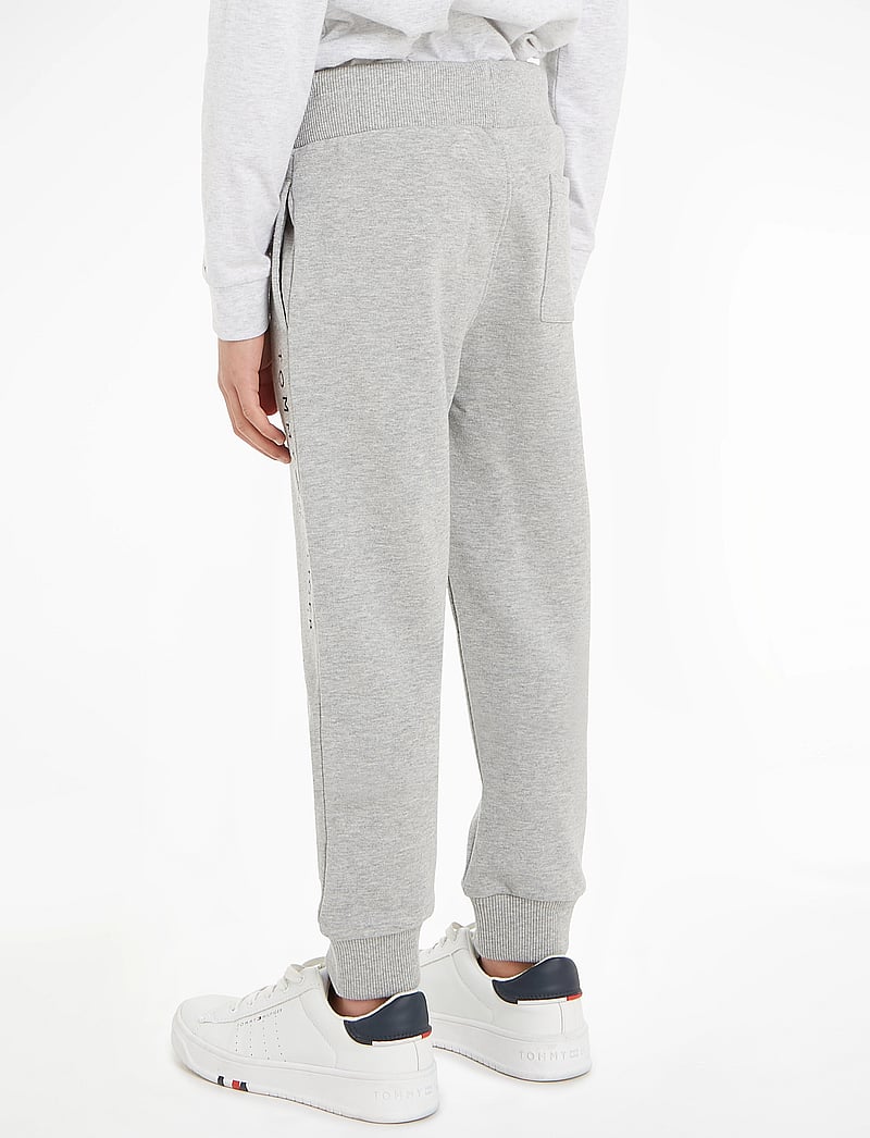 Tommy Hilfiger - ESSENTIAL SWEATPANTS - mjukisbyxor - light grey heather - 2
