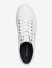 Tommy Hilfiger - ESSENTIAL LEATHER SNEAKER - low tops - white - 3