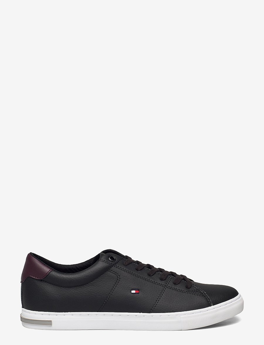 Tommy Hilfiger - ESSENTIAL LEATHER DETAIL VULC - lágir strigaskór - black - 1