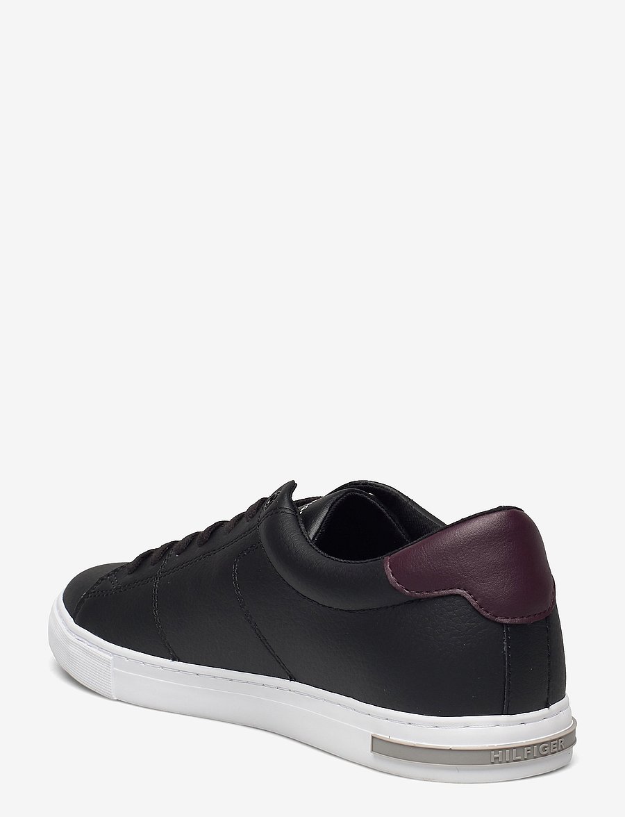 Tommy Hilfiger - ESSENTIAL LEATHER DETAIL VULC - lágir strigaskór - black - 2