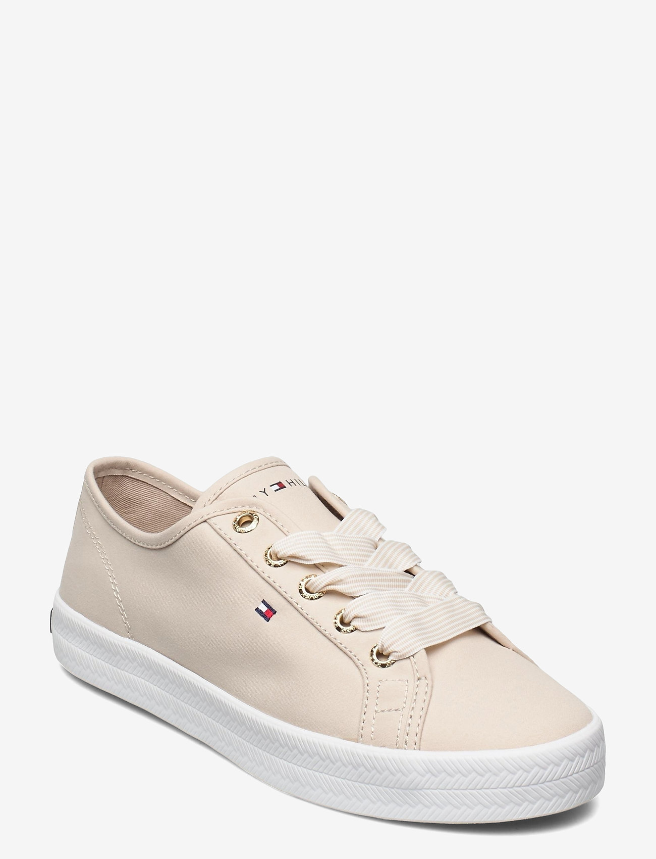 CLASSIC BEIGE