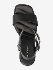Tommy Hilfiger - HARDWARE WEDGE SANDAL - party wear at outlet prices - black - 3