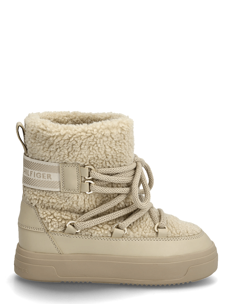 Tommy Hilfiger - FAUX SHEARLING SNOWBOOT - vinterskor - sandalwood - 1