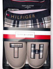 Tommy Hilfiger - LS PANT SLIPPERS SET FLANNEL - pidžamu komplekts - desert sky/tonal tartan - 8