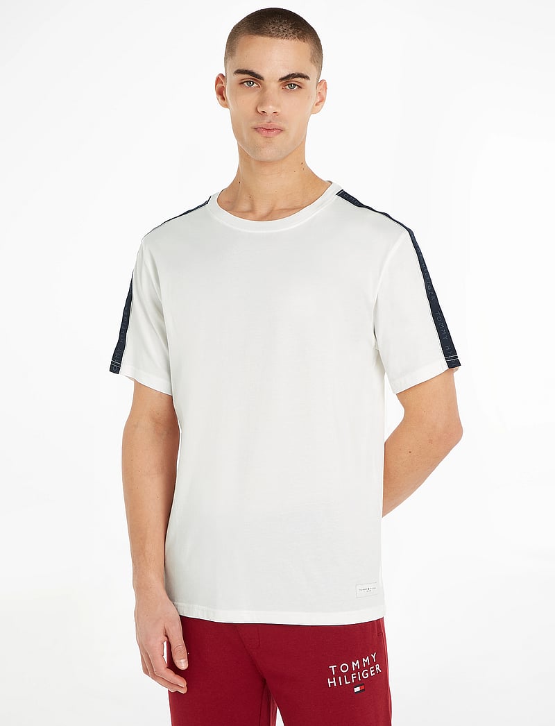 Tommy Hilfiger - SS TEE LOGO - kortärmade t-shirts - ecru - 0
