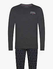 Tommy Hilfiger - LS PRINT PJ JERSEY SELF FAB WB - pyjama sets - dark gry ht/ logo pinstripe dst sky - 0