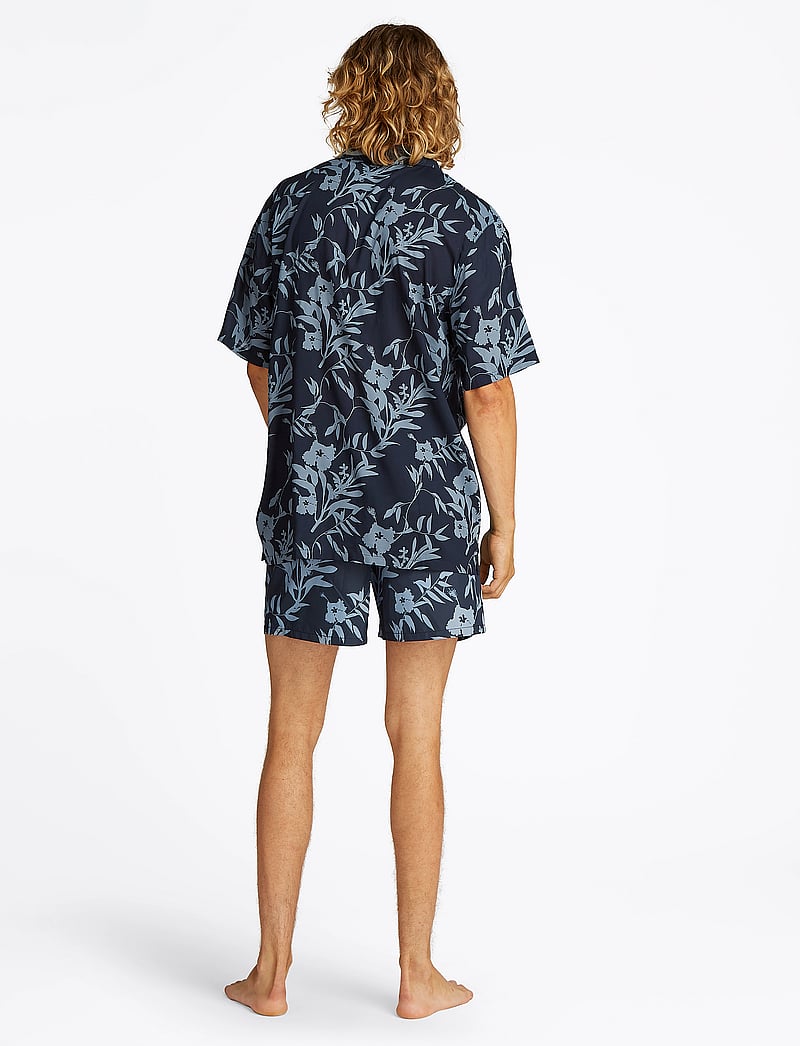 Tommy Hilfiger - BOWLING SHIRT PRINT - kortärmade skjortor - floral tropic aop desert sky - 3