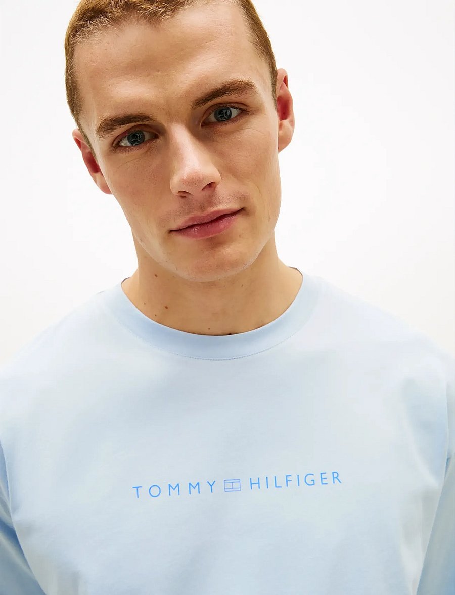 Tommy Hilfiger - SS LOGO TEE - kortærmede t-shirts - breezy blue - 4