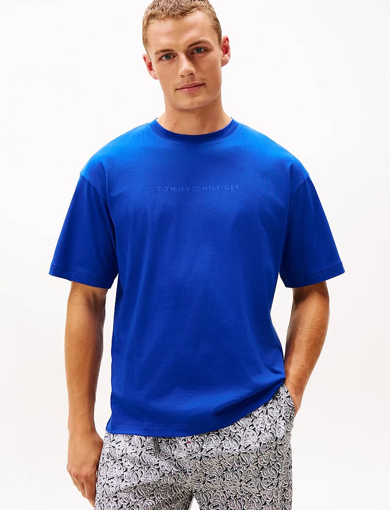 Tommy Hilfiger - SS LOGO TEE - kortärmade t-shirts - wedge blue - 0