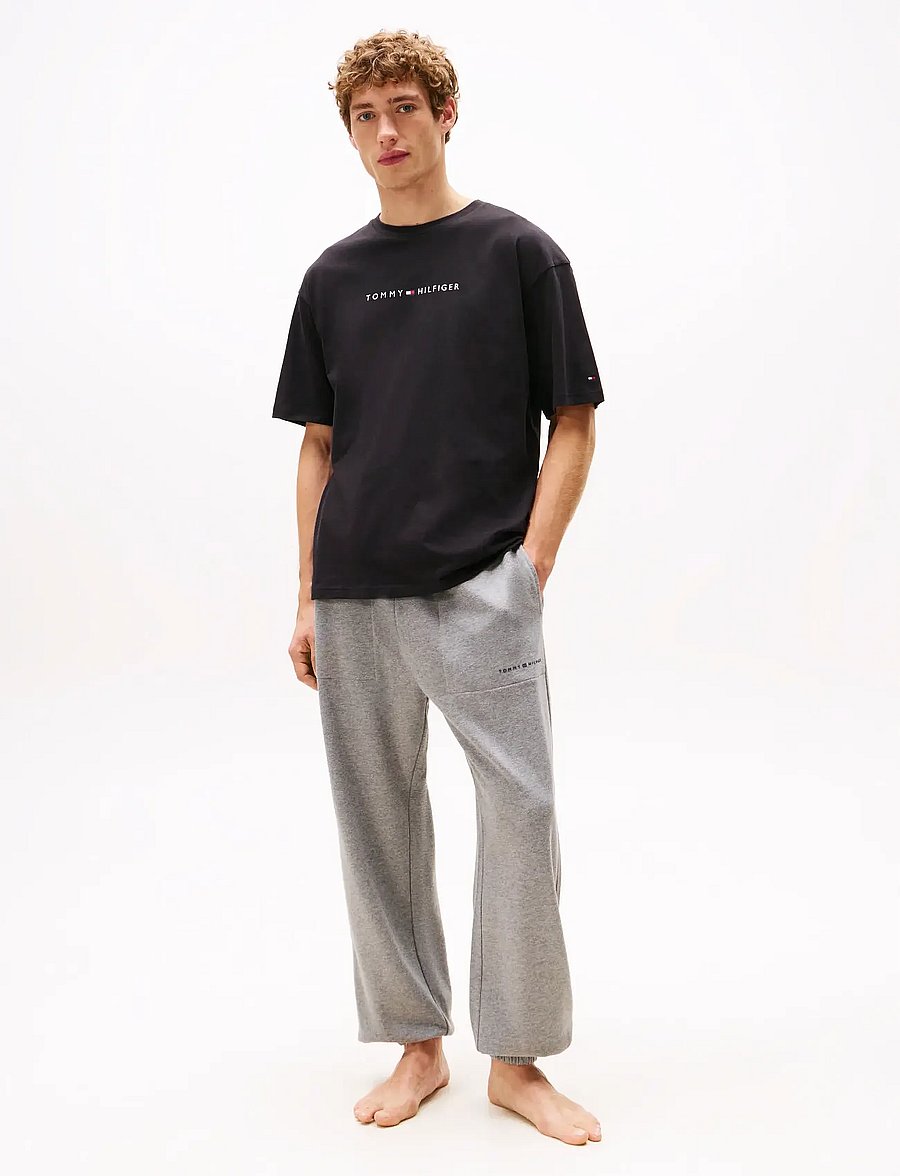 Tommy Hilfiger - SS TEE CONT. LOGO - kortärmade t-shirts - black - 2