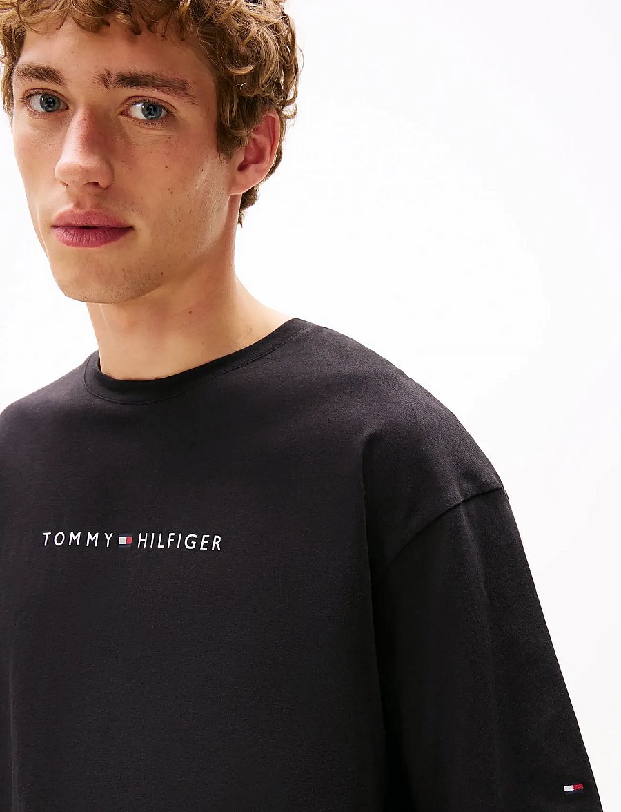 Tommy Hilfiger - SS TEE CONT. LOGO - kortärmade t-shirts - black - 4
