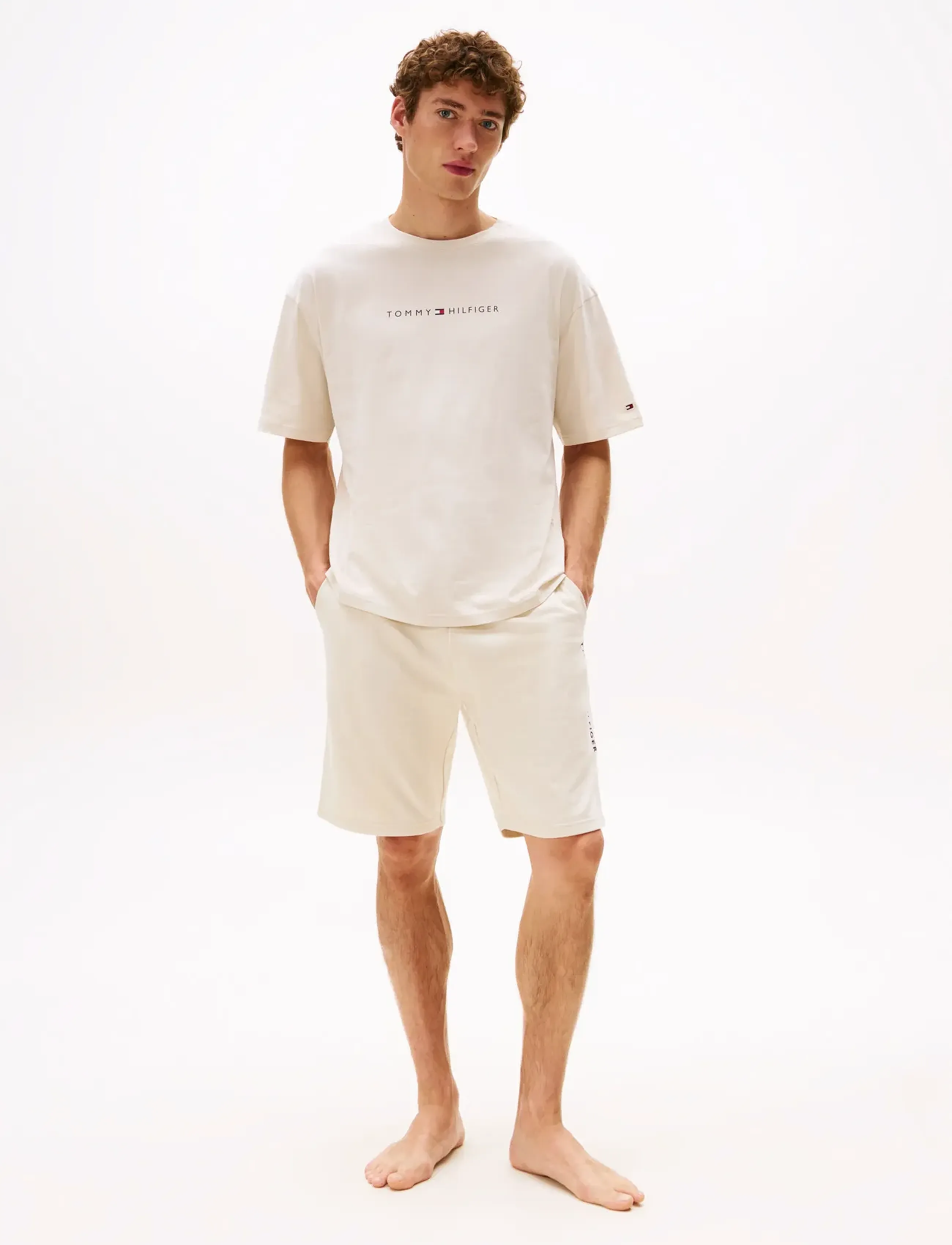 Tommy Hilfiger - SS TEE CONT. LOGO - lühikeste varrukatega t-särgid - newsprint - 2