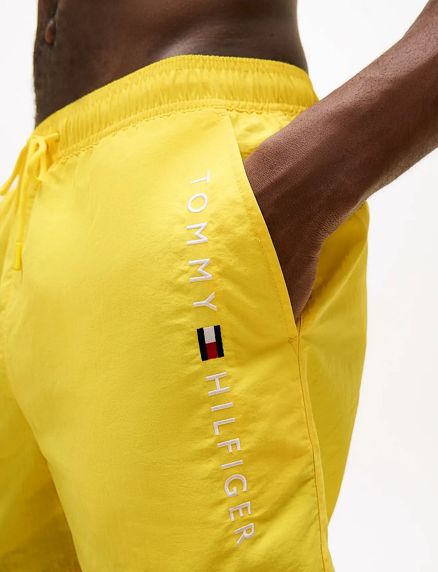 Tommy Hilfiger - MEDIUM DRAWSTRING zip pocket - ujumispüksid - buttercup yellow - 4
