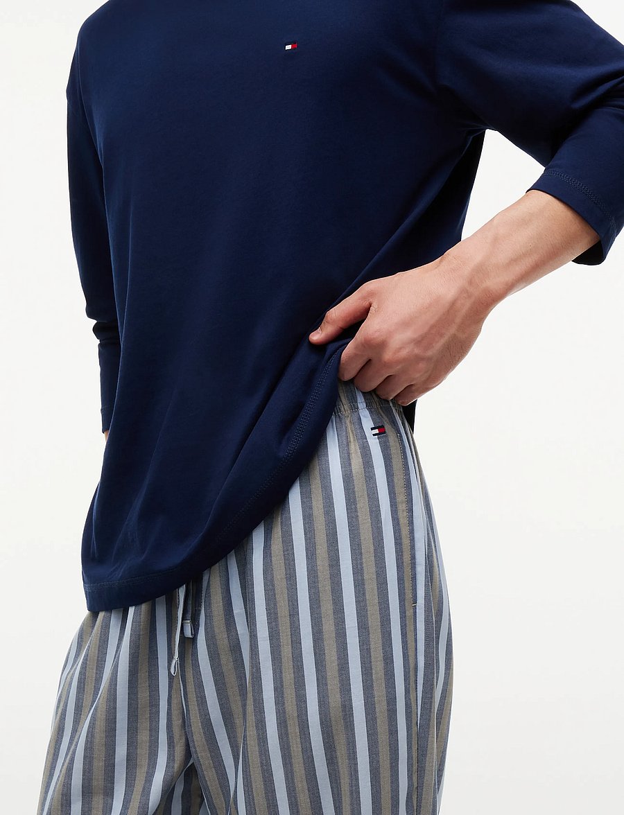 Tommy Hilfiger - LS WOVEN PJ SET PRINT SELF WB - nattøj sæt - carbon navy herringbone stripe - 0