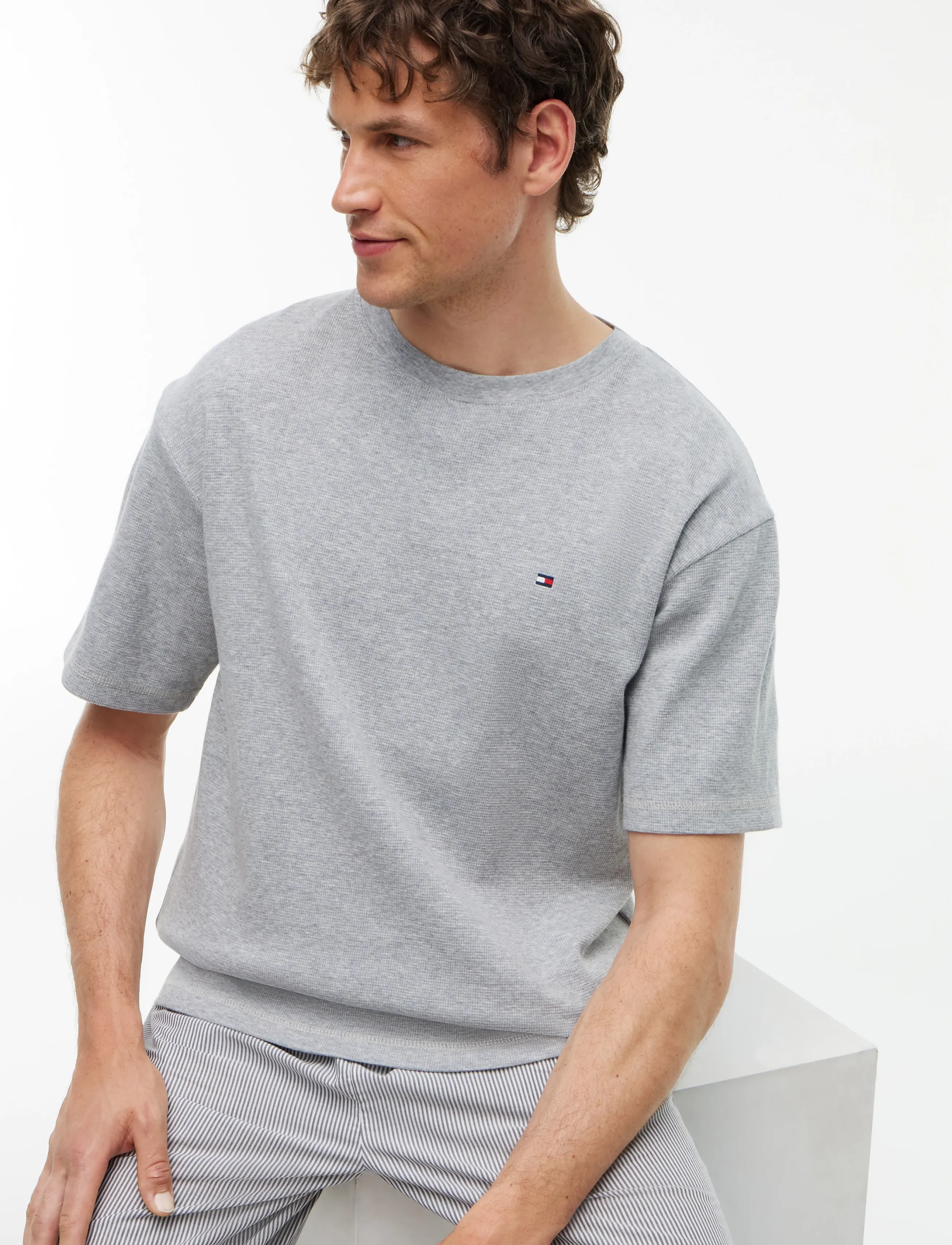Tommy Hilfiger - WAFFLE SS TEE - kortærmede t-shirts - light grey heather - 3