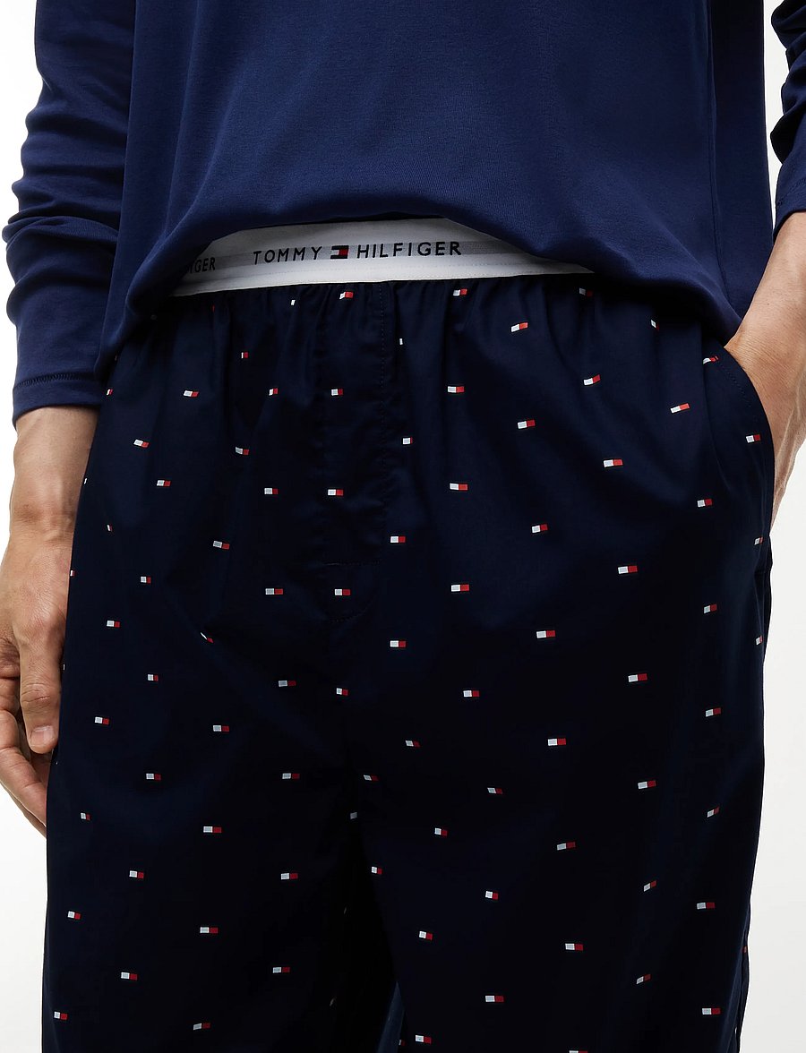 Tommy Hilfiger - LS WOVEN SET PRINT - nattøj sæt - carbon navy carbon navy flag aop - 0