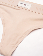 Tommy Hilfiger - THONG (EXT SIZES) - lowest prices - cashmere creme - 2