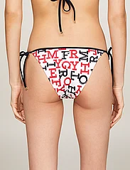 Tommy Hilfiger - CHEEKY STRING SIDE TIE PRINT - side tie bikinis - spell out red / desert sky - 5