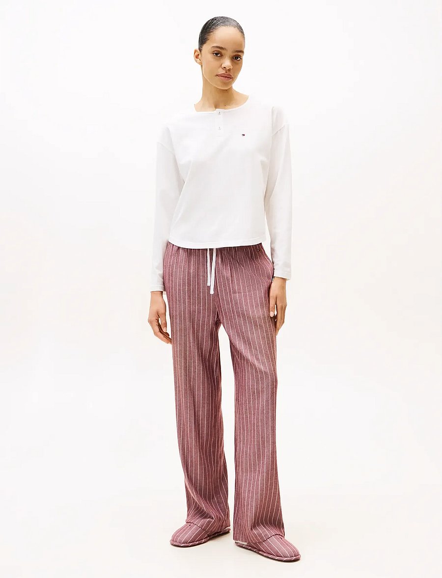 Tommy Hilfiger - GIFT LS TEE FLNL SET W.SLIPPERS - pyjamas - ecru thin stripe rouge - 0
