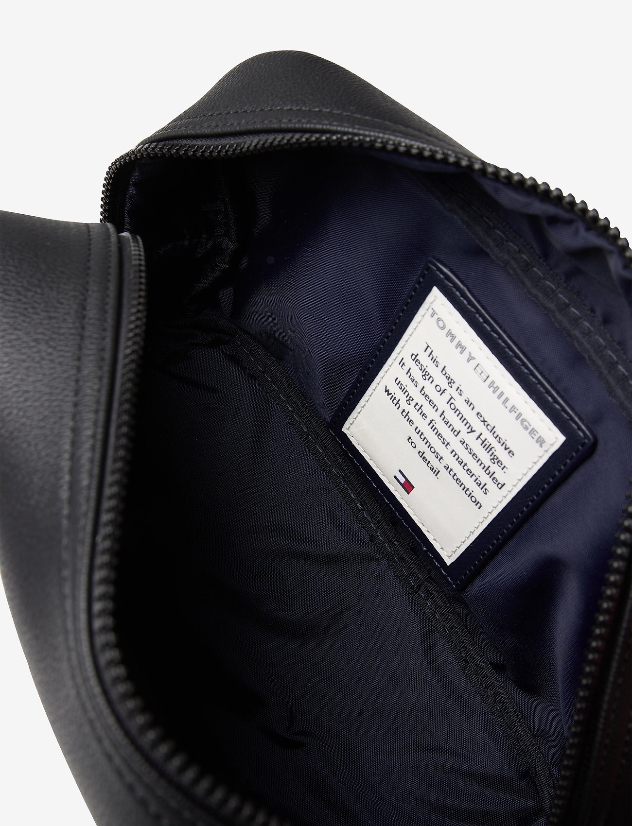 Tommy Hilfiger - COATED CANVAS WASHBAG - black monogram - 4