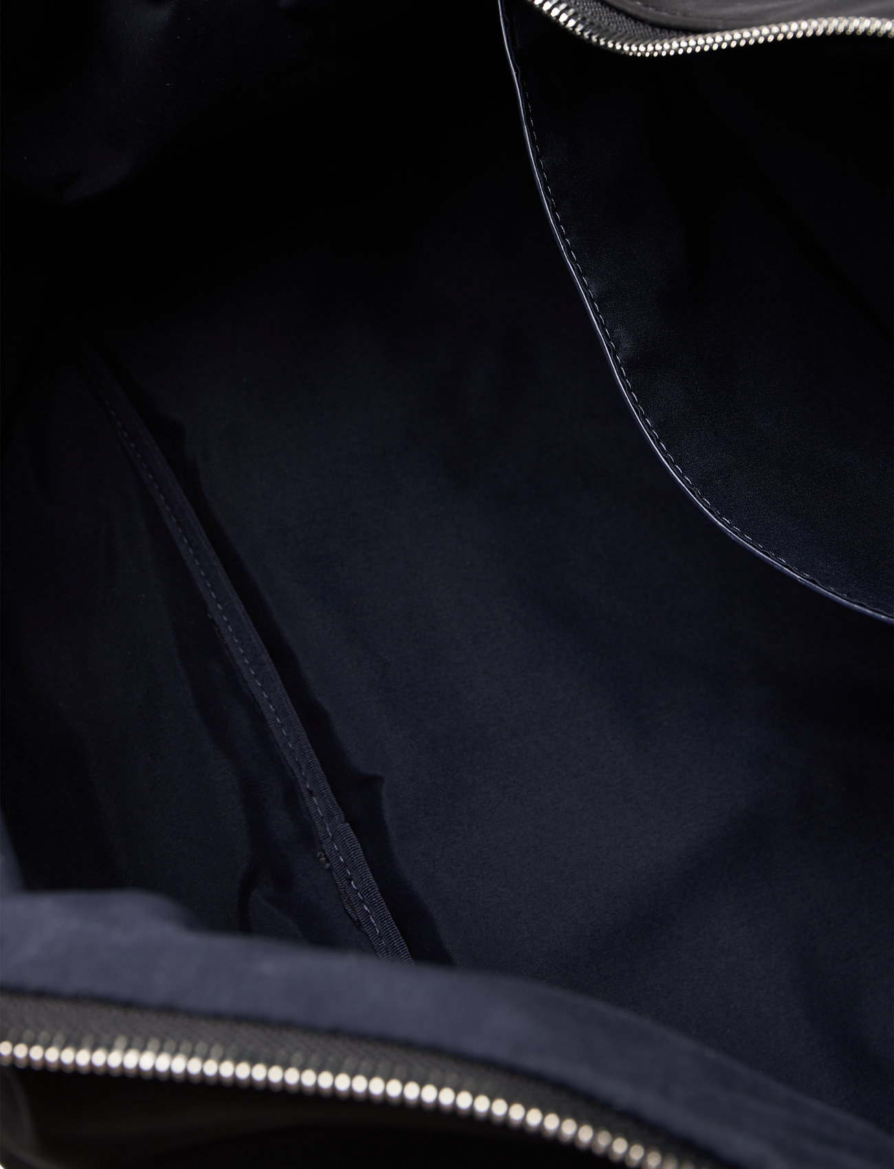 Tommy Hilfiger - CLEAN NYLON DUFFLE - black - 4