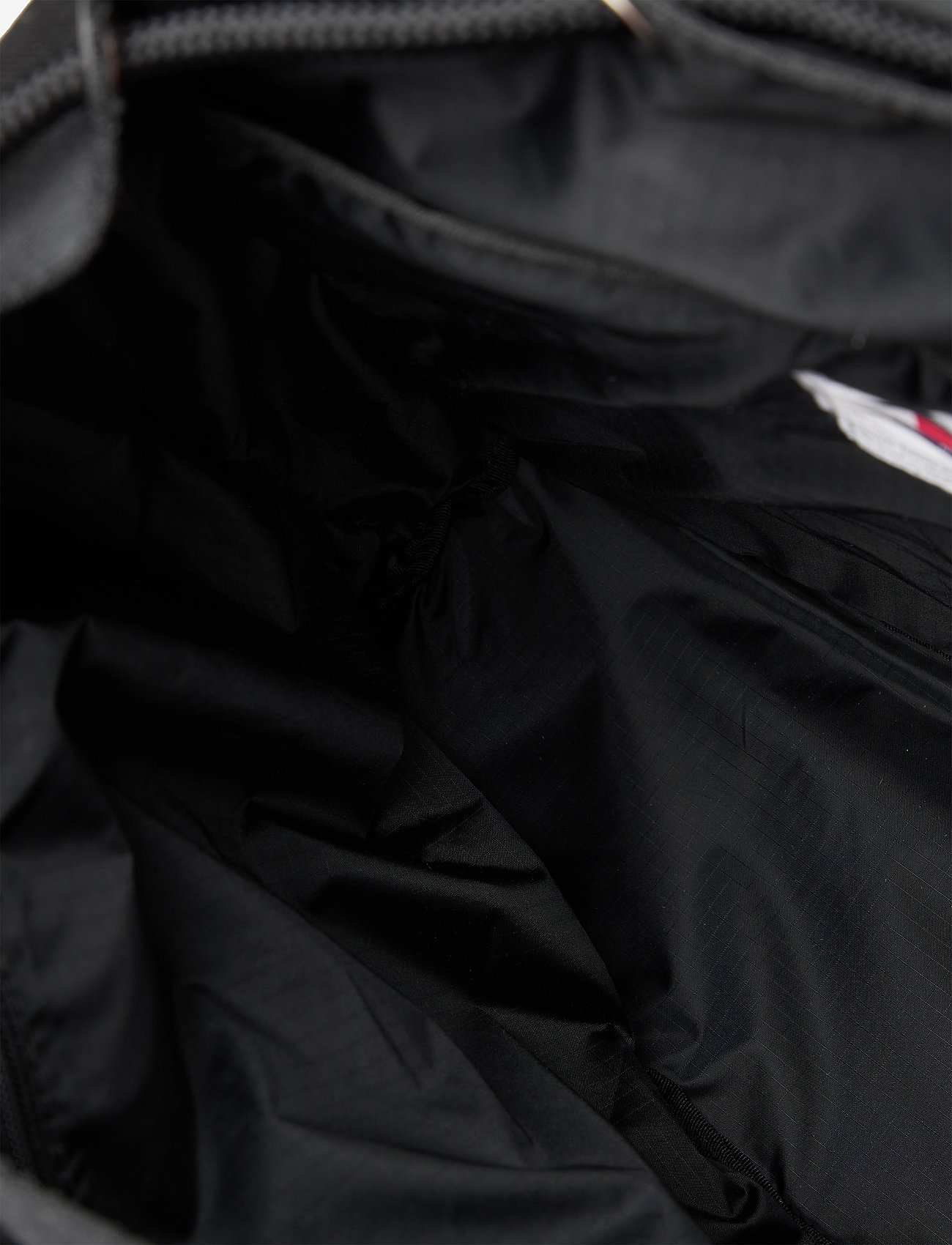 Tommy Hilfiger - TJM HERITAGE FLAP BACKPACK - black - 4