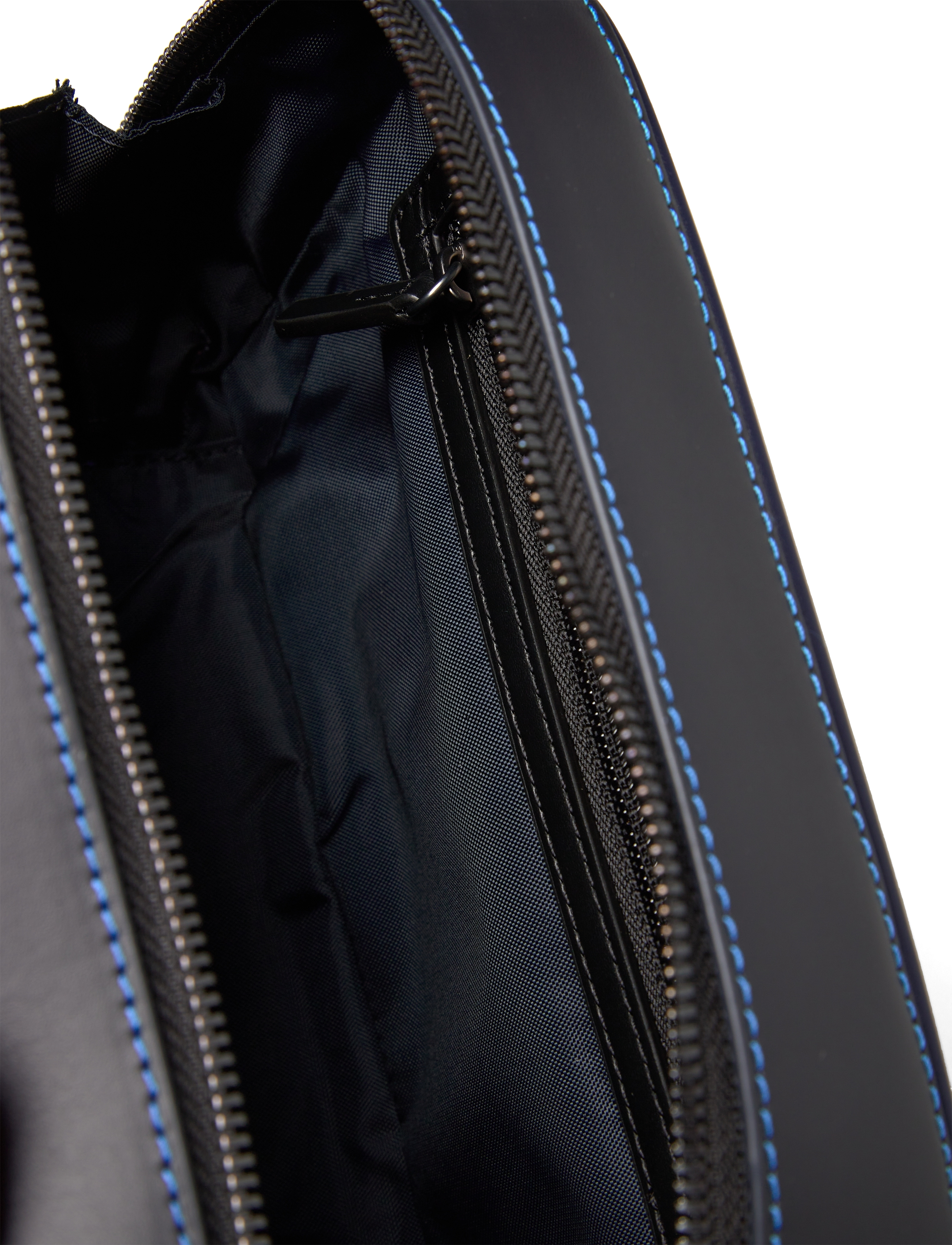 Tommy Hilfiger - TH MODERN LEATHER WASHBAG - space blue cb - 4