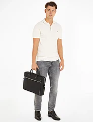 Tommy Hilfiger - TH BUS LEATHER SLIM COMPUTER - laptop bags - black - 1