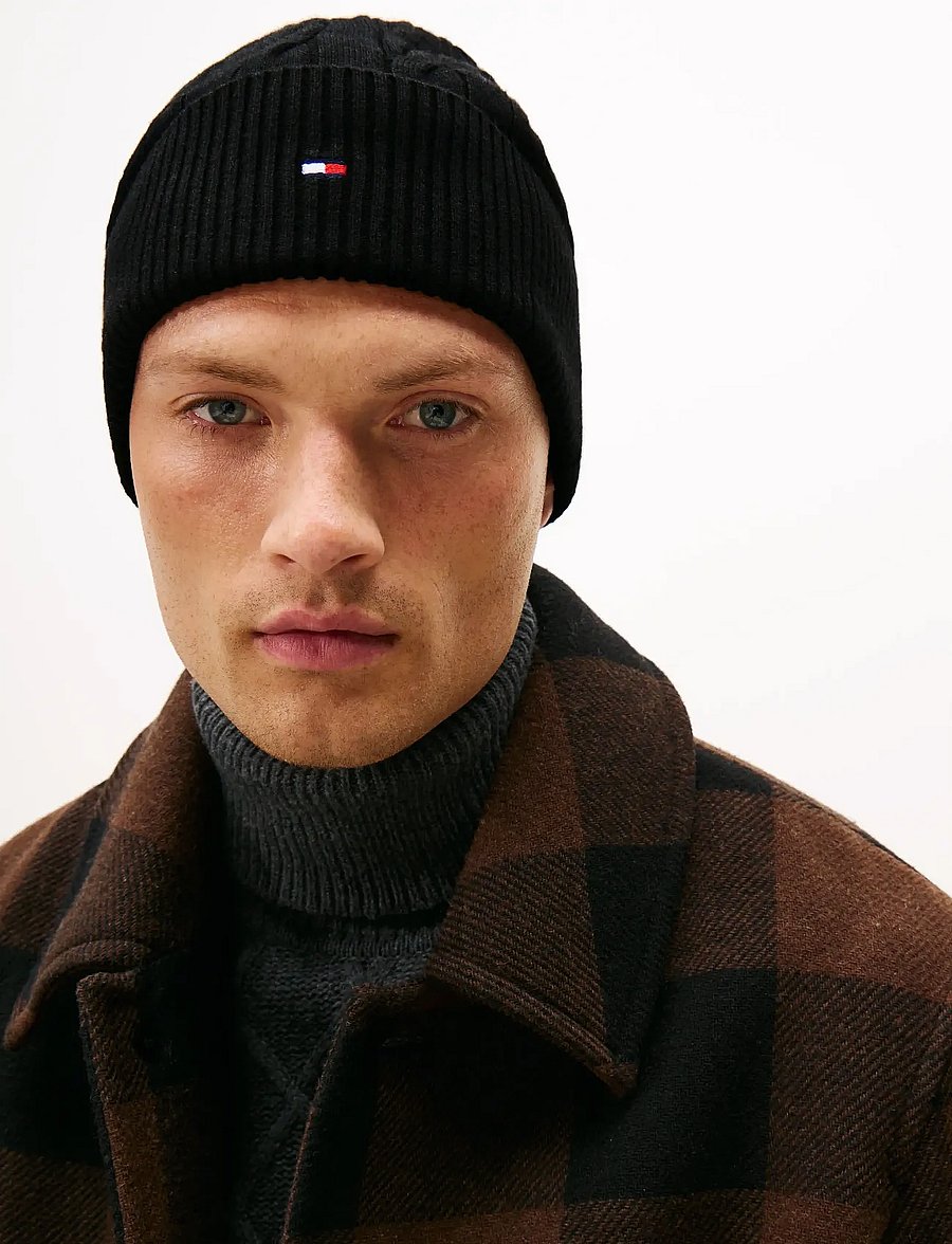 Tommy Hilfiger - TH FLAG CABLE KNIT BEANIE - shop efter anledning - black - 0