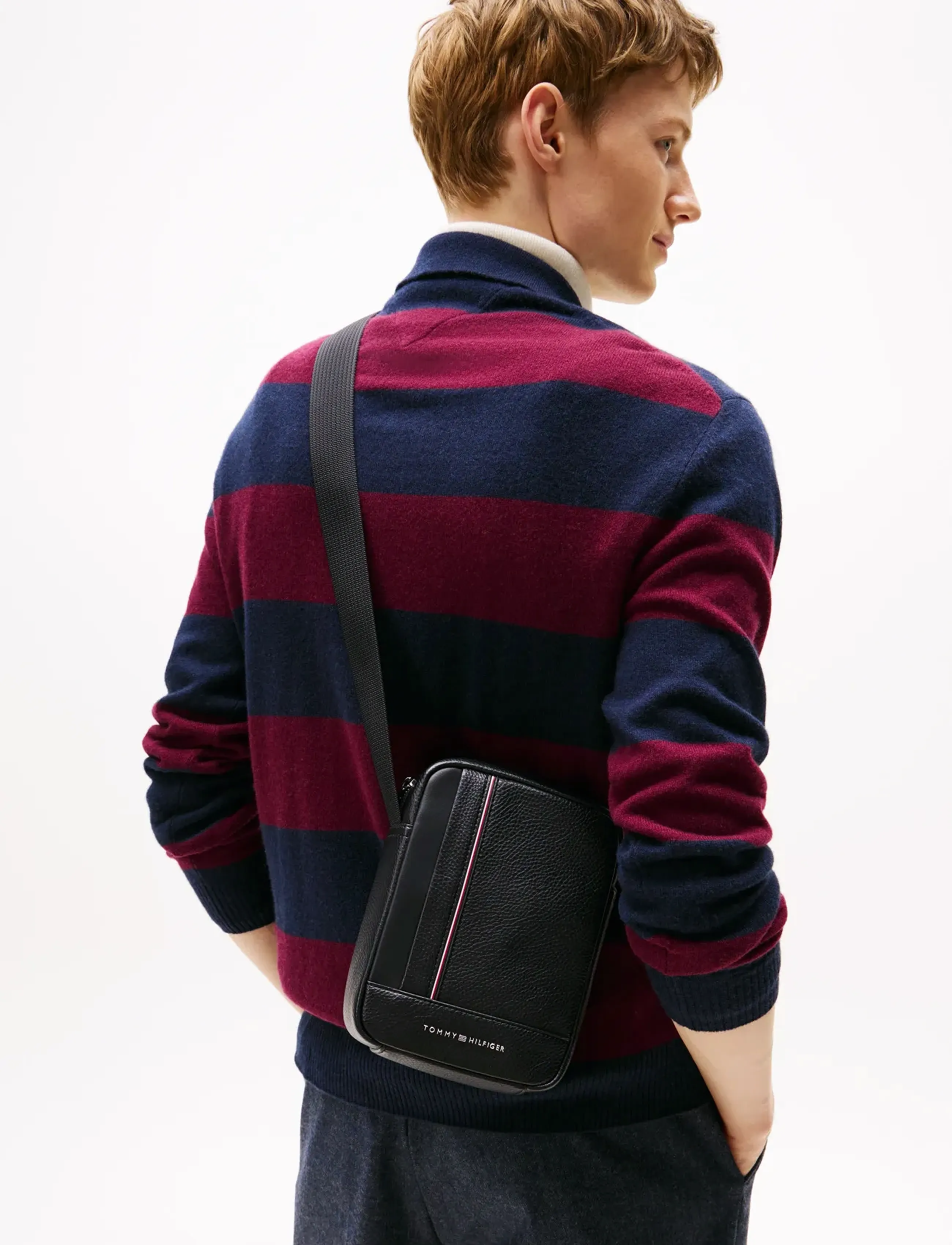 Tommy Hilfiger Th Central Mini Reporter, One Size, Black, Tasker > Skuldertasker, Herre