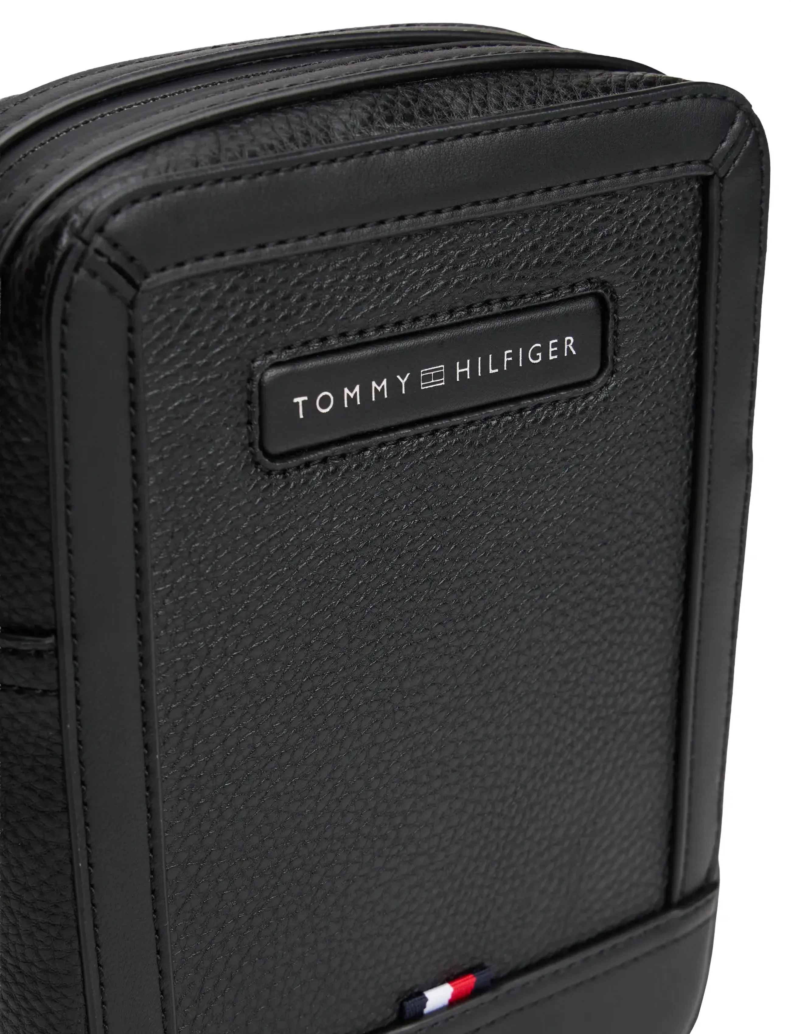 Tommy Hilfiger - TH CENTRAL MINI REPORTER - crossbody bags - black - 3