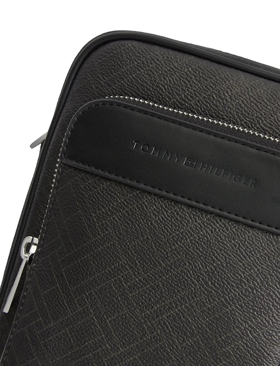 Tommy Hilfiger - TH FLAG MONOGRAM MINI REPORTER - shop efter anledning - black - 4