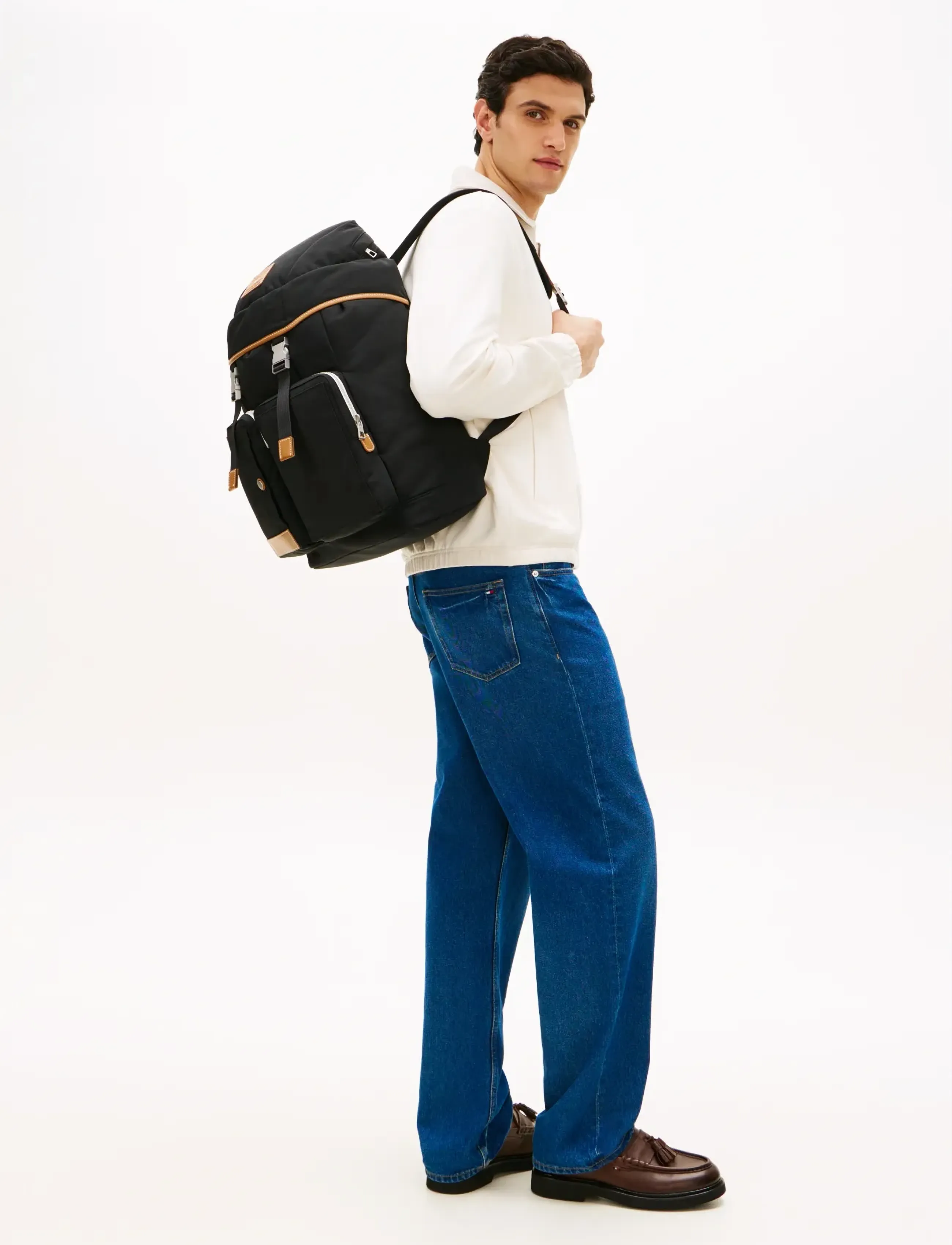 Tommy Hilfiger TH CASUAL FLAG BACKPACK - Säsongens färger - BLACK / black